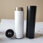 Smart 500ML stainless steel thermal water bottle with a touch LED temperature display. Designed for hot and cold beverages with a sleek, portable body. Available in Black and White. - Image 2